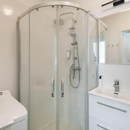 Apartament Golden Wroclaw&w3/6 *